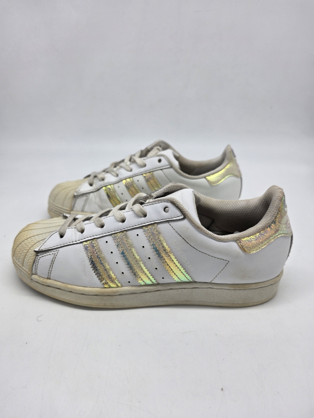 adidas Originals Superstar Womens 6.5 White Iridescent Holographic FV3139 Shoes